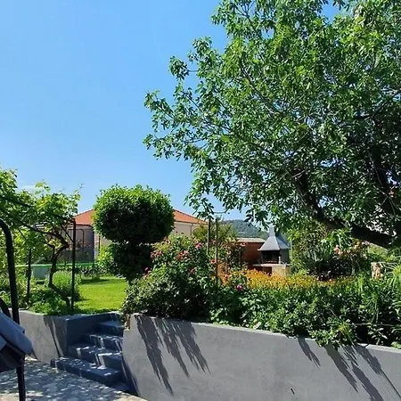 Apartman For Families With Children Lopar, Rab - 22227 *