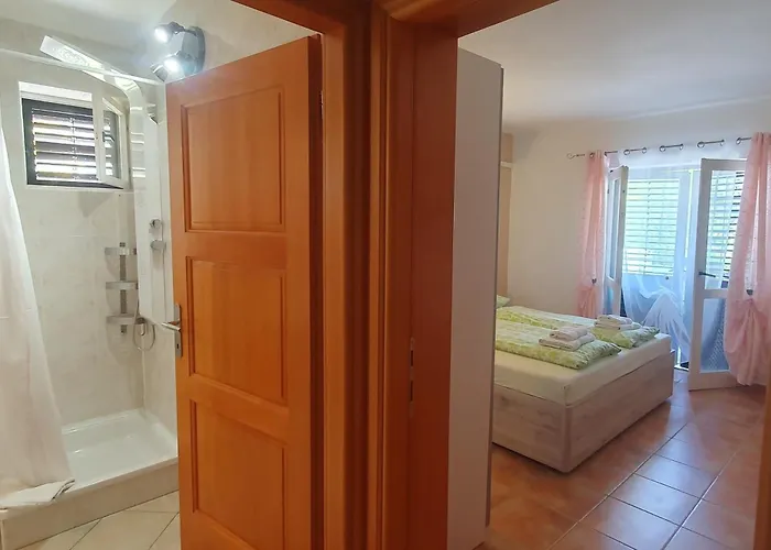 Apartment For Families With Children Lopar, Rab - 22227