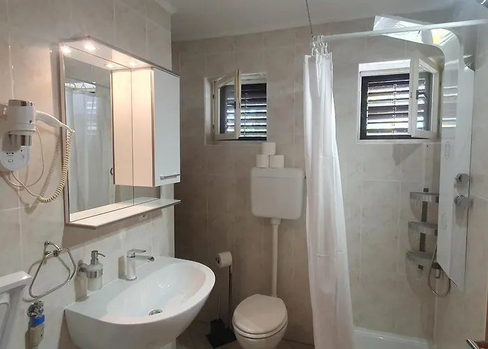 Apartmán For Families With Children Lopar, Rab - 22227 Lopar
